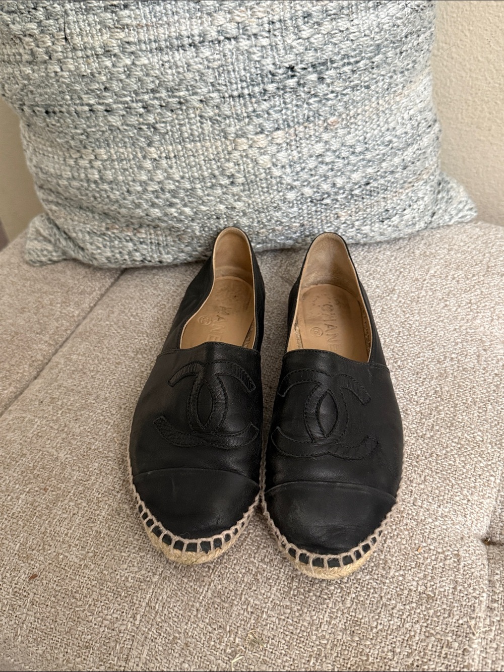 CHANEL Black Leather Espadrille Flats with Interlocking CC